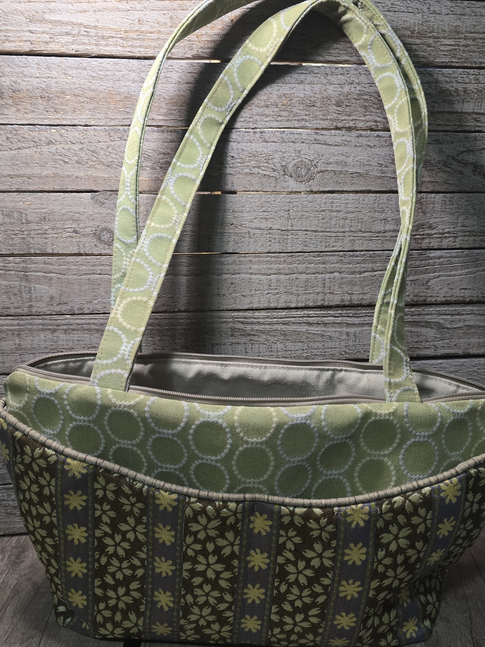 Maruca jacquard fabric tote bag.